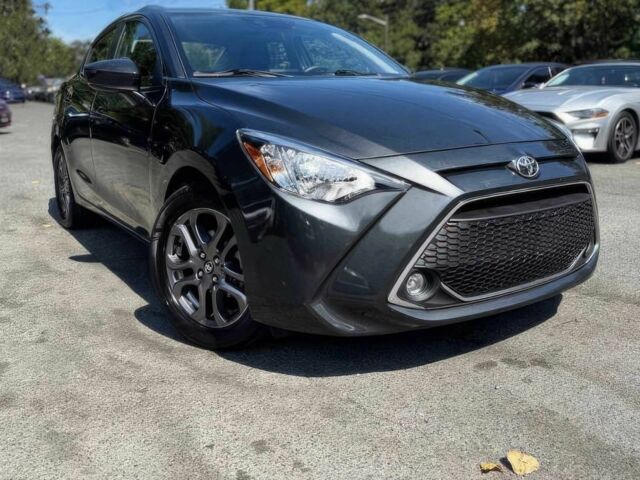 Серый Тойота Ярис, объемом двигателя 1.5 л и пробегом 39 тыс. км за 2500 $, фото 1 на Automoto.ua