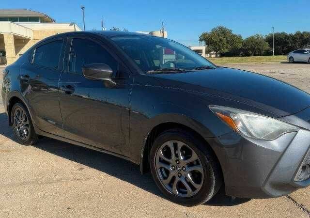 Сірий Тойота Яріс, об'ємом двигуна 1.5 л та пробігом 99 тис. км за 9450 $, фото 1 на Automoto.ua