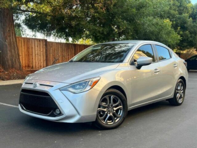 Серый Тойота Ярис, объемом двигателя 1.5 л и пробегом 36 тыс. км за 10400 $, фото 1 на Automoto.ua