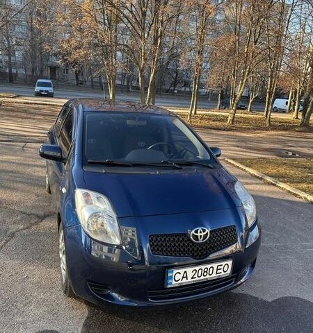 Синий Тойота Ярис, объемом двигателя 1.36 л и пробегом 131 тыс. км за 6100 $, фото 1 на Automoto.ua