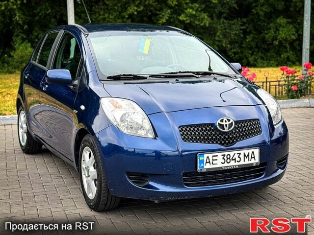 Тойота Яріс 2007 у Кам'янське (Дніпродзержинськ) на Automoto.ua Синій Тойота Яріс, об'ємом двигуна 1.4 л та пробігом 236 тис. км за 4300 $, фото 1 на Automoto.ua