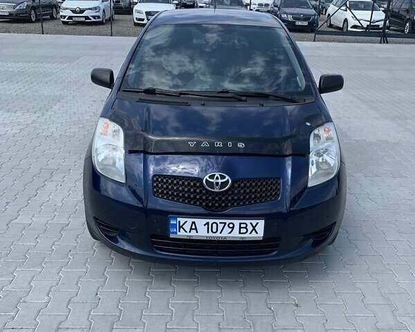 Синий Тойота Ярис, объемом двигателя 1.3 л и пробегом 201 тыс. км за 5200 $, фото 1 на Automoto.ua