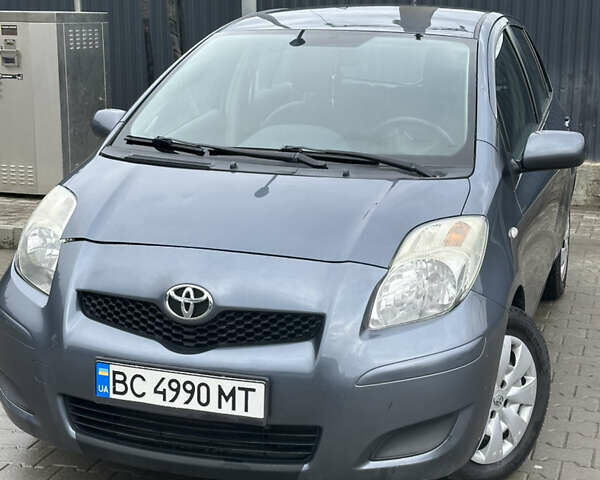 Синий Тойота Ярис, объемом двигателя 1.36 л и пробегом 221 тыс. км за 5650 $, фото 1 на Automoto.ua