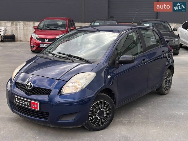 Синий Тойота Ярис, объемом двигателя 1 л и пробегом 280 тыс. км за 5200 $, фото 1 на Automoto.ua