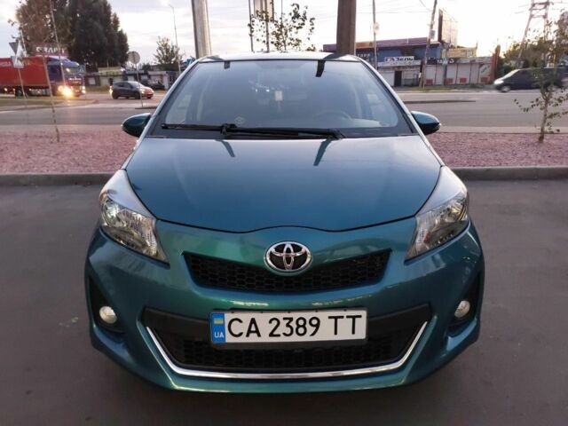Синій Тойота Яріс, об'ємом двигуна 1.5 л та пробігом 100 тис. км за 9318 $, фото 1 на Automoto.ua