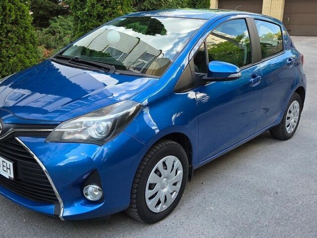 Синій Тойота Яріс, об'ємом двигуна 1.33 л та пробігом 38 тис. км за 12900 $, фото 1 на Automoto.ua