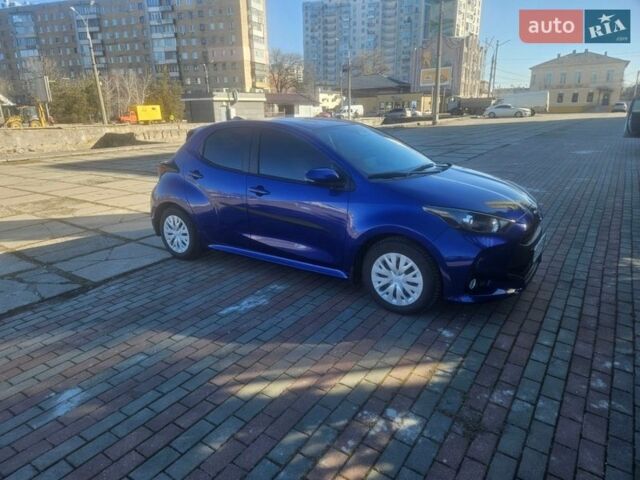 Синій Тойота Яріс, об'ємом двигуна 1.49 л та пробігом 9 тис. км за 23500 $, фото 1 на Automoto.ua