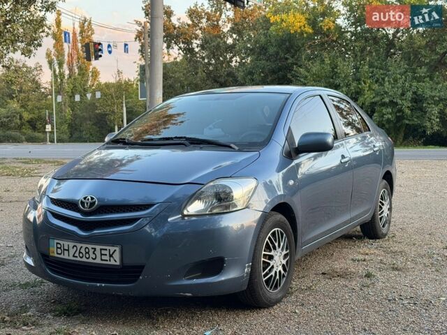 Синий Тойота Ярис, объемом двигателя 1.3 л и пробегом 227 тыс. км за 5600 $, фото 1 на Automoto.ua