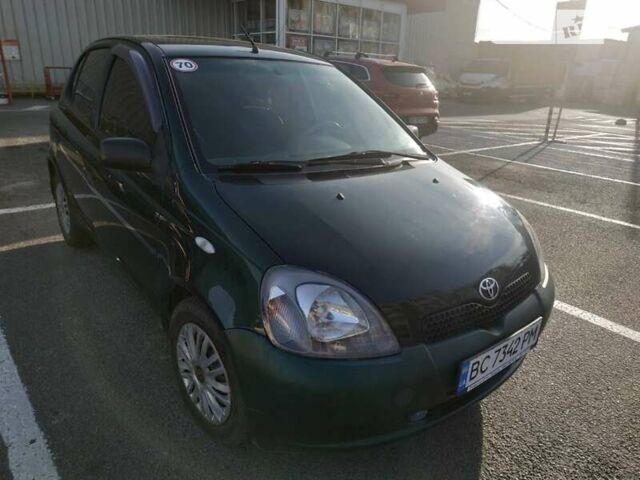 Зеленый Тойота Ярис, объемом двигателя 1 л и пробегом 250 тыс. км за 2800 $, фото 1 на Automoto.ua
