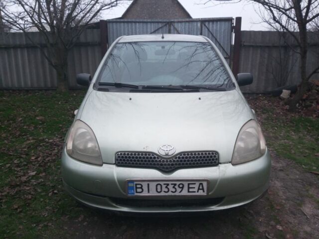 Зеленый Тойота Ярис, объемом двигателя 1 л и пробегом 370 тыс. км за 3000 $, фото 1 на Automoto.ua
