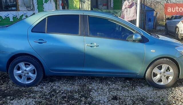 Зеленый Тойота Ярис, объемом двигателя 1.3 л и пробегом 118 тыс. км за 5500 $, фото 1 на Automoto.ua