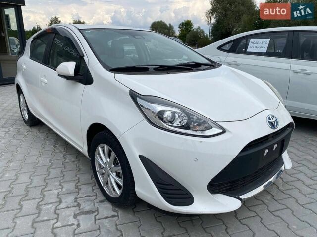 Белый Тойота Agya, объемом двигателя 1.5 л и пробегом 49 тыс. км за 13900 $, фото 1 на Automoto.ua