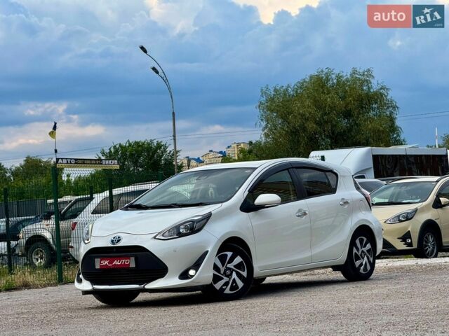 Белый Тойота Aqua, объемом двигателя 1.5 л и пробегом 59 тыс. км за 13700 $, фото 1 на Automoto.ua
