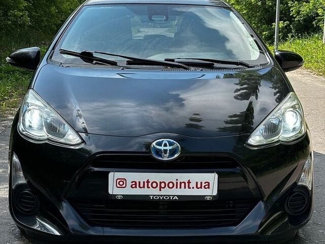 Чорний Тойота Aqua, об'ємом двигуна 1.5 л та пробігом 87 тис. км за 10999 $, фото 1 на Automoto.ua