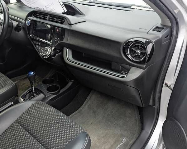 Серый Тойота Aqua, объемом двигателя 1.5 л и пробегом 79 тыс. км за 12700 $, фото 1 на Automoto.ua