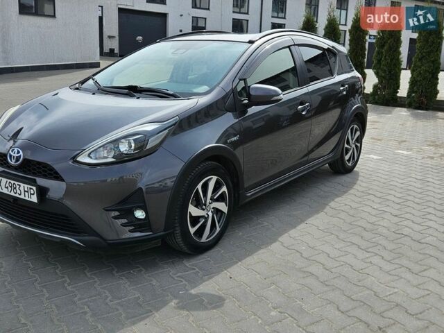 Серый Тойота Aqua, объемом двигателя 1.5 л и пробегом 78 тыс. км за 13700 $, фото 1 на Automoto.ua