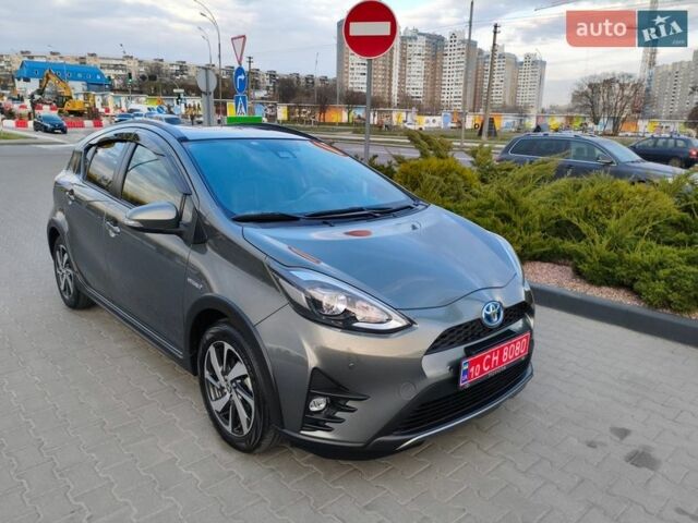 Серый Тойота Aqua, объемом двигателя 1.5 л и пробегом 49 тыс. км за 14800 $, фото 1 на Automoto.ua