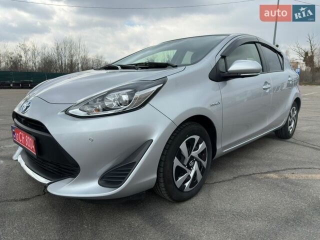 Серый Тойота Aqua, объемом двигателя 1.5 л и пробегом 90 тыс. км за 13200 $, фото 1 на Automoto.ua