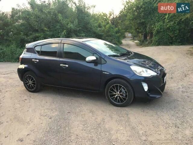 Синій Тойота Aqua, об'ємом двигуна 1.5 л та пробігом 96 тис. км за 12300 $, фото 1 на Automoto.ua