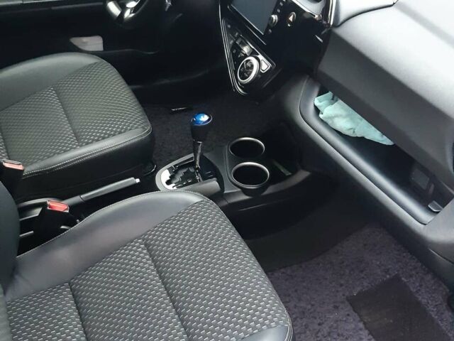 Синій Тойота Aqua, об'ємом двигуна 1.5 л та пробігом 97 тис. км за 13900 $, фото 1 на Automoto.ua