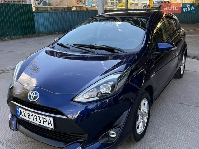 Синий Тойота Aqua, объемом двигателя 1.5 л и пробегом 50 тыс. км за 12900 $, фото 1 на Automoto.ua