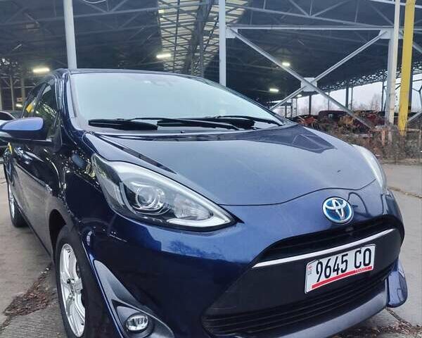 Синій Тойота Aqua, об'ємом двигуна 1.5 л та пробігом 47 тис. км за 13500 $, фото 1 на Automoto.ua