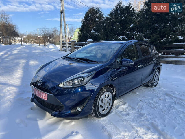Синий Тойота Aqua, объемом двигателя 1.5 л и пробегом 60 тыс. км за 12300 $, фото 1 на Automoto.ua