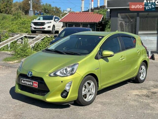 Зеленый Тойота Aqua, объемом двигателя 1.5 л и пробегом 112 тыс. км за 10940 $, фото 1 на Automoto.ua
