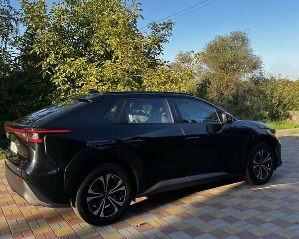 Тойота bZ4X 2022 в Кременчуге на Automoto.ua Черный Тойота bZ4X, объемом двигателя 0 л и пробегом 34 тыс. км за 28800 $, фото 1 на Automoto.ua