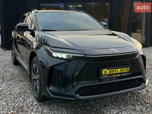 Черный Тойота bZ4X, объемом двигателя 0 л и пробегом 42 тыс. км за 24999 $, фото 1 на Automoto.ua