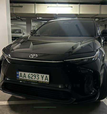 Черный Тойота bZ4X, объемом двигателя 0 л и пробегом 44 тыс. км за 21500 $, фото 1 на Automoto.ua