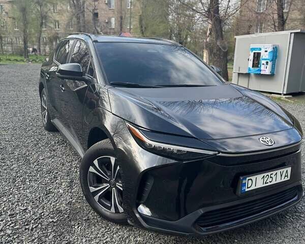 Чорний Тойота bZ4X, об'ємом двигуна 0 л та пробігом 35 тис. км за 24500 $, фото 1 на Automoto.ua