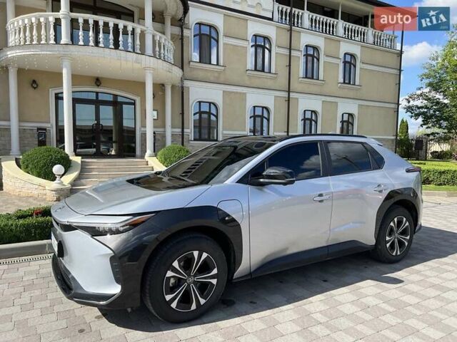 Сірий Тойота bZ4X, об'ємом двигуна 0 л та пробігом 10 тис. км за 29000 $, фото 1 на Automoto.ua
