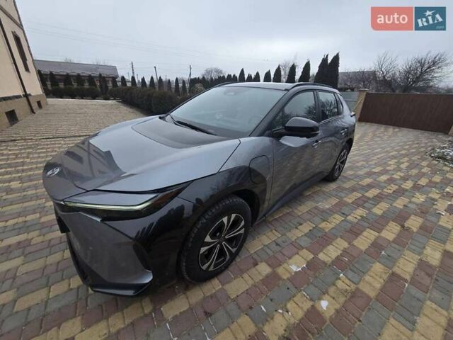 Сірий Тойота bZ4X, об'ємом двигуна 0 л та пробігом 38 тис. км за 25500 $, фото 1 на Automoto.ua