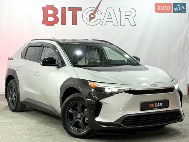 Серый Тойота bZ4X, объемом двигателя 0 л и пробегом 76 тыс. км за 26300 $, фото 1 на Automoto.ua