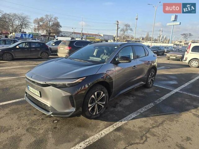 Серый Тойота bZ4X, объемом двигателя 0 л и пробегом 34 тыс. км за 26000 $, фото 1 на Automoto.ua