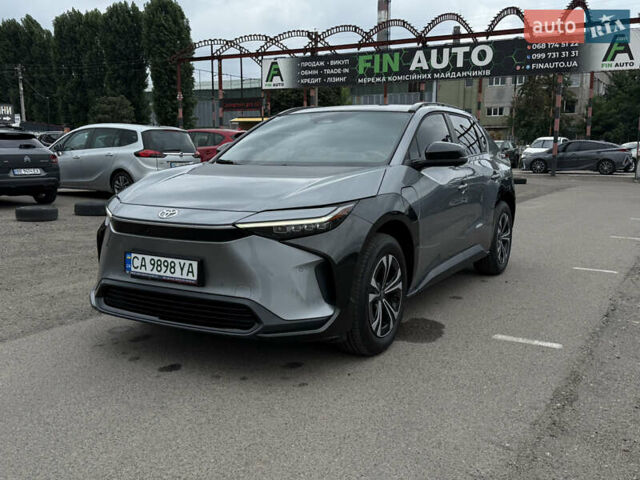 Сірий Тойота bZ4X, об'ємом двигуна 0 л та пробігом 34 тис. км за 23950 $, фото 1 на Automoto.ua