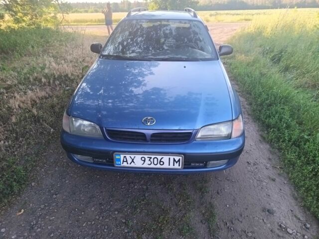 Синий Тойота Carina E, объемом двигателя 1.8 л и пробегом 441 тыс. км за 3200 $, фото 1 на Automoto.ua