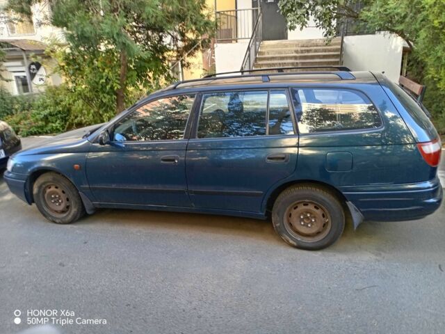 Зелений Тойота Carina E, об'ємом двигуна 1.8 л та пробігом 278 тис. км за 3000 $, фото 1 на Automoto.ua