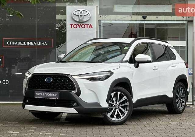 Білий Тойота Corolla Cross, об'ємом двигуна 2 л та пробігом 10 тис. км за 33655 $, фото 1 на Automoto.ua