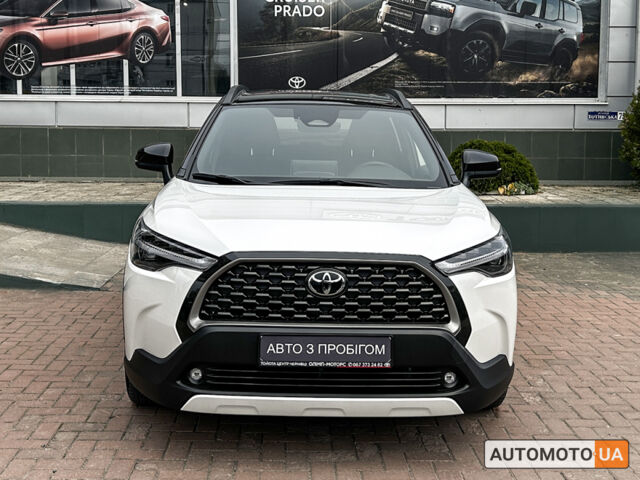 Белый Тойота Corolla Cross, объемом двигателя 2 л и пробегом 6 тыс. км за 35000 $, фото 1 на Automoto.ua