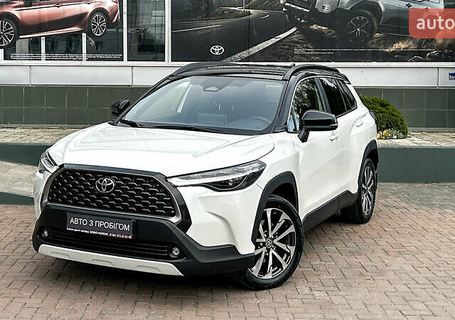 Белый Тойота Corolla Cross, объемом двигателя 1.99 л и пробегом 6 тыс. км за 34991 $, фото 1 на Automoto.ua