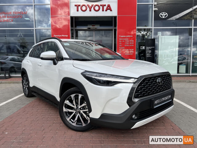 Белый Тойота Corolla Cross, объемом двигателя 2 л и пробегом 3 тыс. км за 39103 $, фото 1 на Automoto.ua
