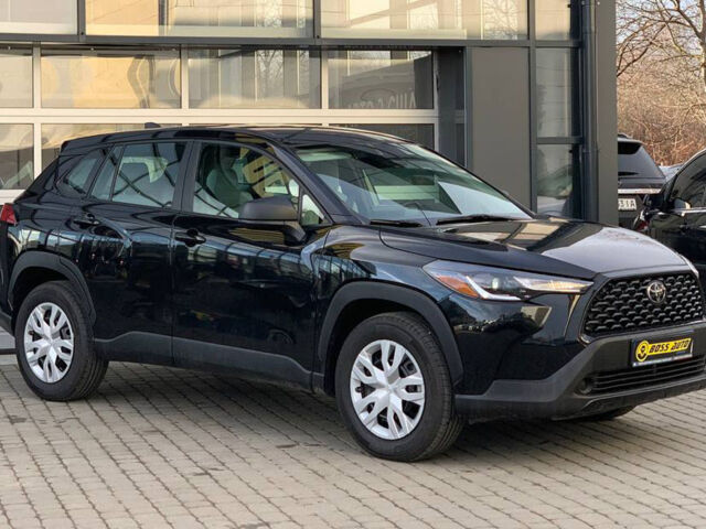 Черный Тойота Corolla Cross, объемом двигателя 2 л и пробегом 33 тыс. км за 27200 $, фото 1 на Automoto.ua