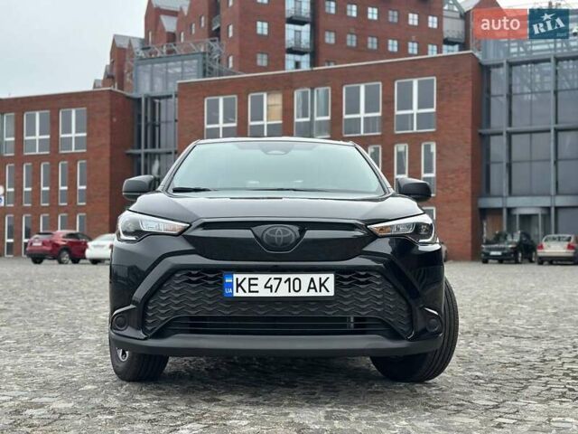 Черный Тойота Corolla Cross, объемом двигателя 2 л и пробегом 8 тыс. км за 29500 $, фото 1 на Automoto.ua