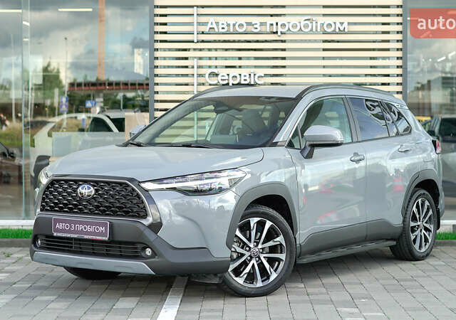 Серый Тойота Corolla Cross, объемом двигателя 2 л и пробегом 3 тыс. км за 39739 $, фото 1 на Automoto.ua