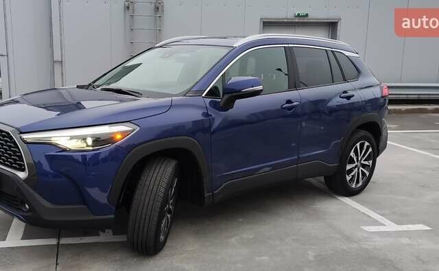 Синий Тойота Corolla Cross, объемом двигателя 1.99 л и пробегом 2 тыс. км за 25299 $, фото 1 на Automoto.ua