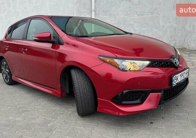 Красный Тойота Corolla iM, объемом двигателя 1.8 л и пробегом 97 тыс. км за 12500 $, фото 1 на Automoto.ua