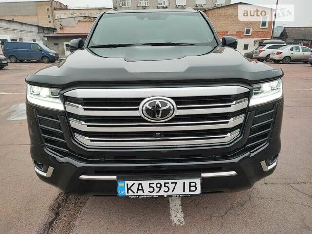 Черный Тойота Land Cruiser 300, объемом двигателя 3.4 л и пробегом 3 тыс. км за 102000 $, фото 1 на Automoto.ua