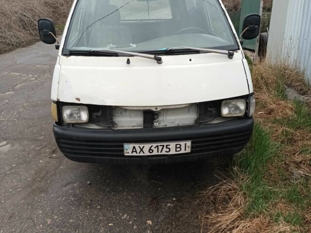 Білий Тойота LiteAce, об'ємом двигуна 2 л та пробігом 400 тис. км за 1892 $, фото 1 на Automoto.ua